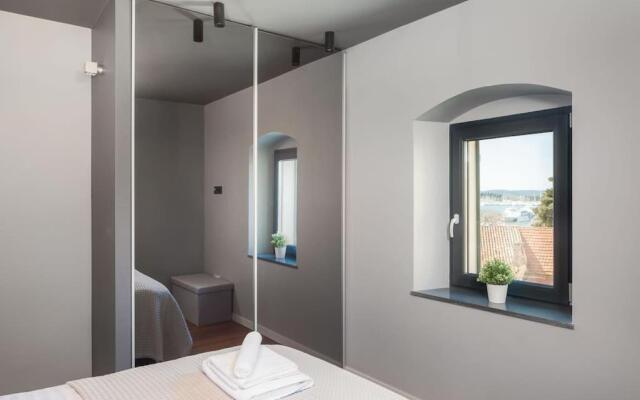 New luxury apartment Bacvice