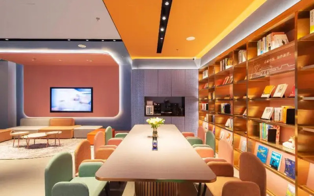 Hanting Hotel (Fuxin Jiefang Square)