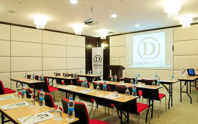 Demora Hotel