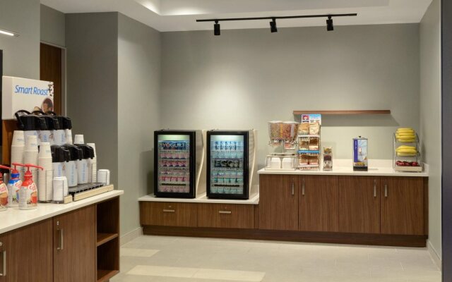 Holiday Inn Express Toronto - Downtown by IHG