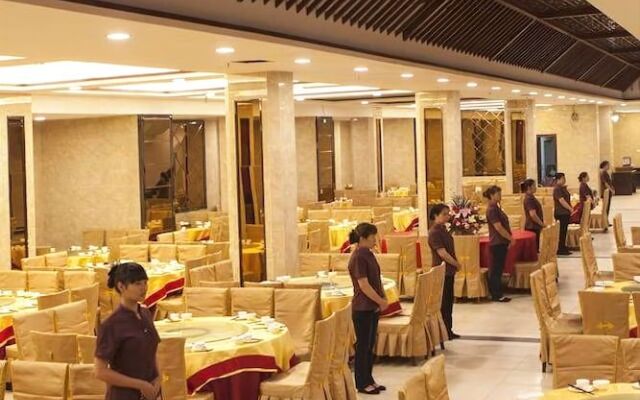 Lingui Hotel (Guilin Railway Station)