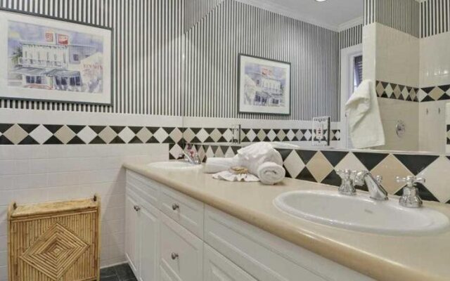 Amelia Home by Avantstay In Historic Old Town w/ Pool