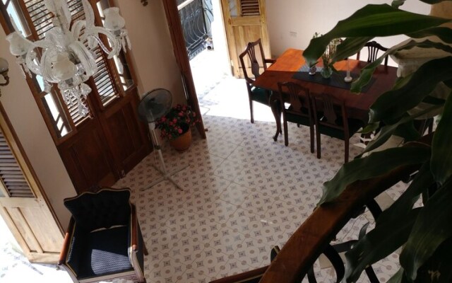Casa Teniente Rey 16