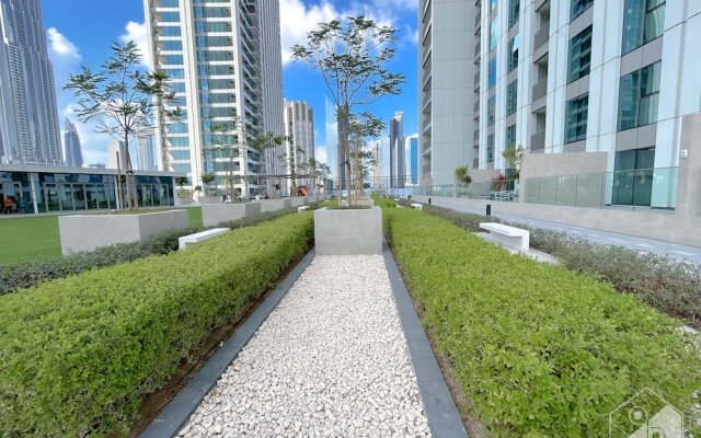 Stunning 2B in Downtown Views Burj Khalifa View