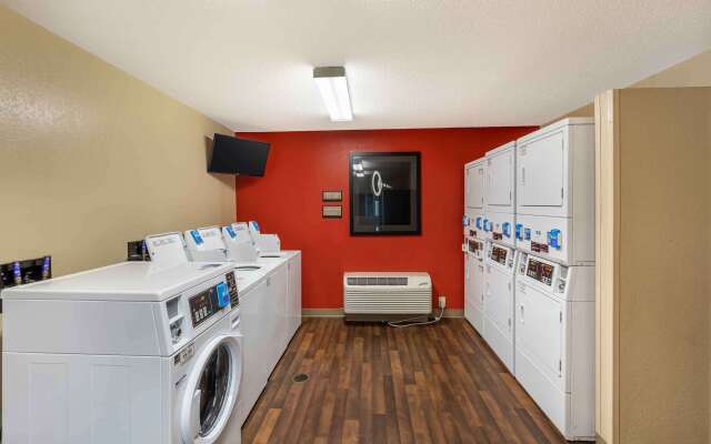 Extended Stay America Select Suites - Milwaukee - Wauwatosa