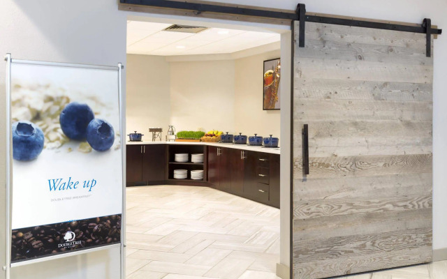 DoubleTree Suites by Hilton Nashville Airport