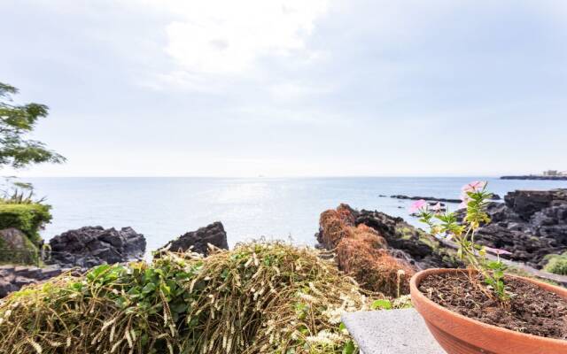 Penelope Seaview Apartment