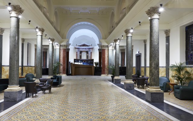 The Building Hotel 