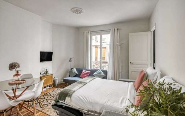 Stunning 2 Bedrooms Apartment - Modern & Cosy