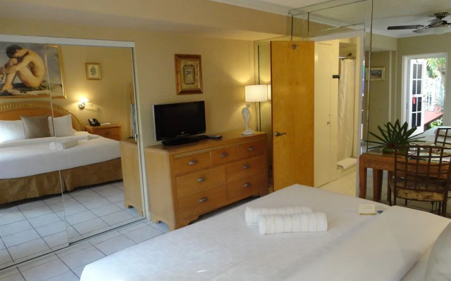 Hotel Lush Royale Resort