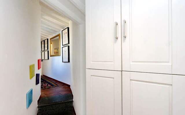 Pantheon Charming Penthouse