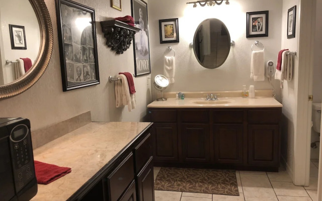 Echo Canyon Spa Resort (Adults Only)