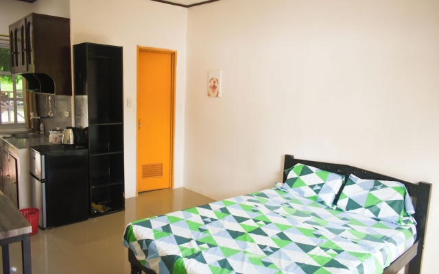 Studio Room With Private Bathroom and Kitchenette