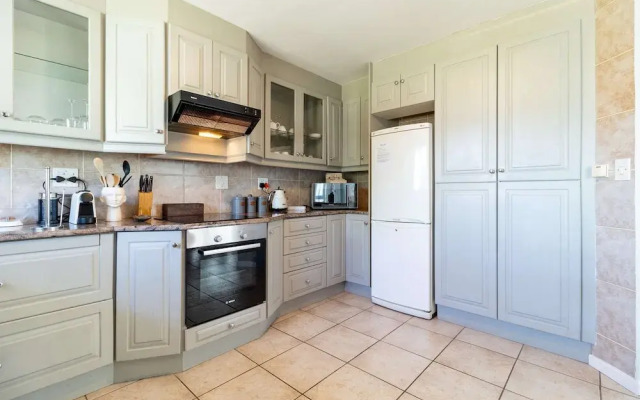 3 Bedroom Family Apartment Beach Club - Houtbay