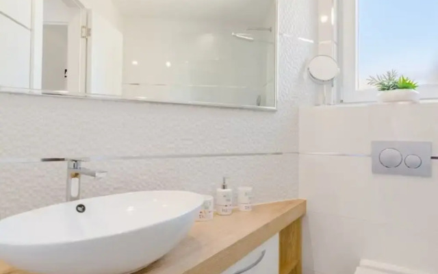 Villa Stone Pearl - Two Bedroom Holiday House With Pool