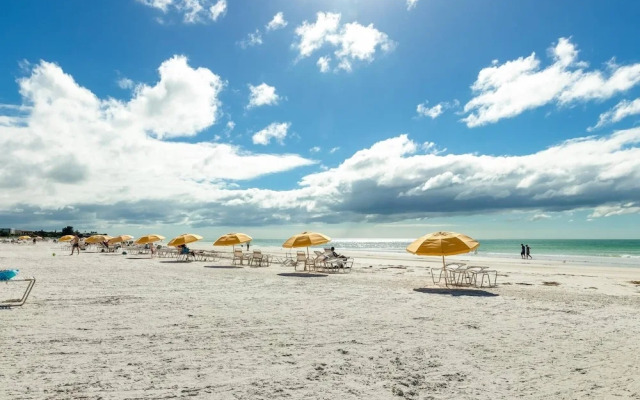 Crystal Sands & Seahorses Beach Villa