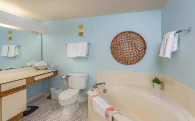 Beach Club 208