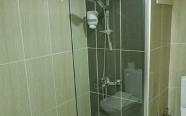 Ada Beach Hotel