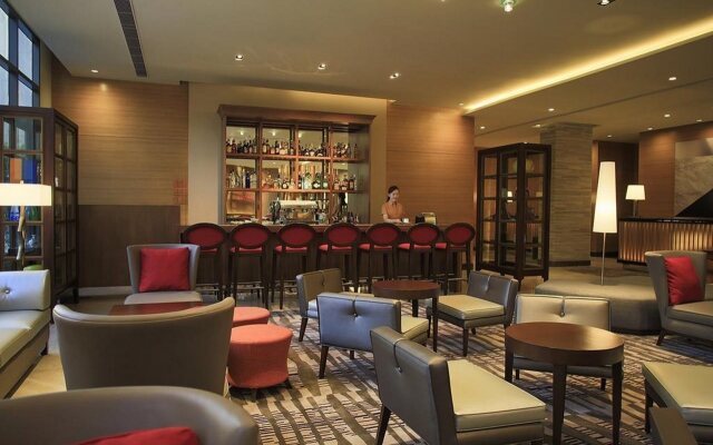 Holiday Inn & Suites Makati by IHG