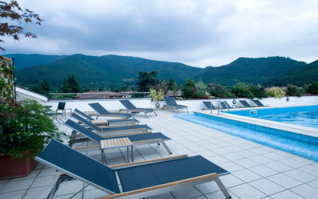 Regal Hotel