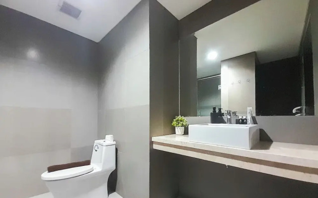 Comfort Stay 1BR at Patraland Amarta Apartment