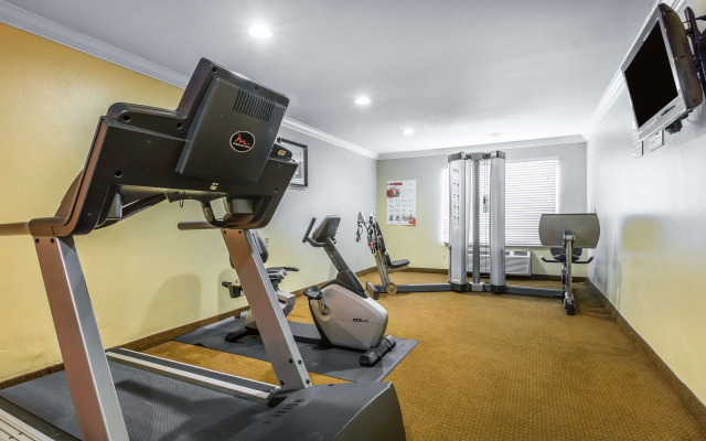 Quality Inn & Suites Bell Gardens - Los Angeles