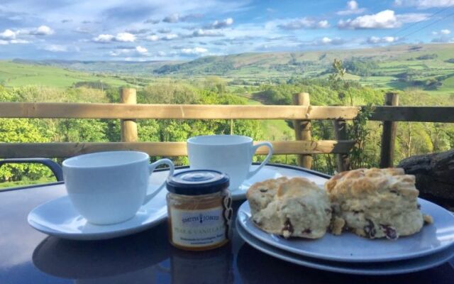 Holiday Home Uwch y Foel