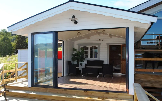 Furoy Hotel Apartments and Boating