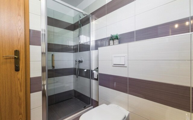 Stunning Home in Kastel Stari With Wifi and 2 Bedrooms