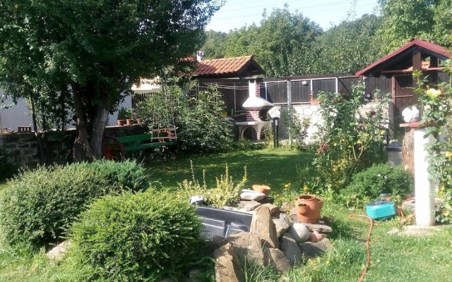 Three Bedroom House With Garden Only 10 km From Veliko Tarnovo