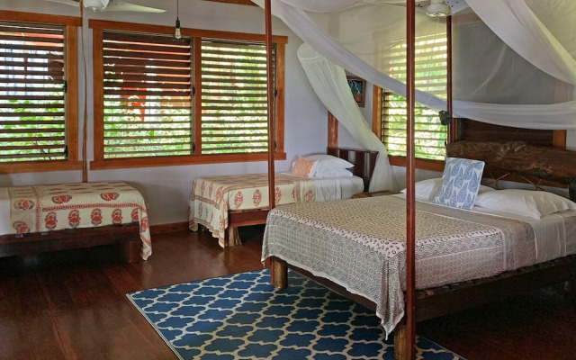 Casa Cayuco Eco-Adventure Lodge