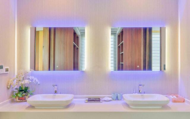 The Ocean Luxury Villas by Danatrip