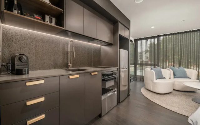 Braddon Studio With BBQ Area