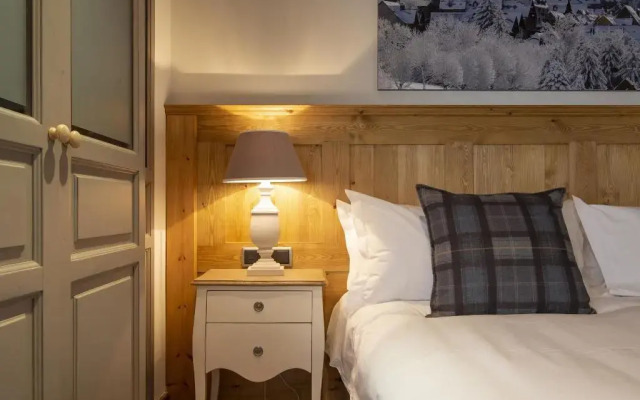 Eira Ski Lodge