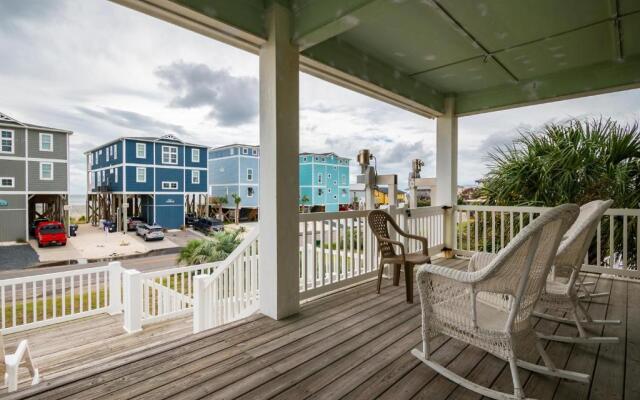 Beach Joy by Oak Island Accommodations