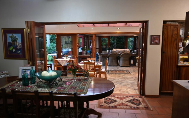 Lamor Guest House