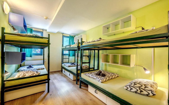 Bell Hostel and Guesthouse
