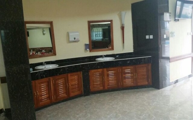 Jambo Travellers Hotel