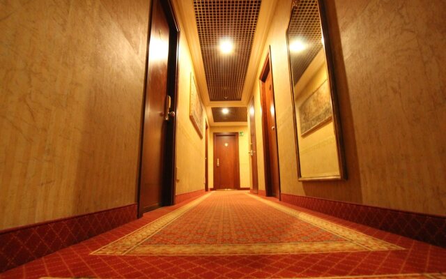 Mokinba Hotels King