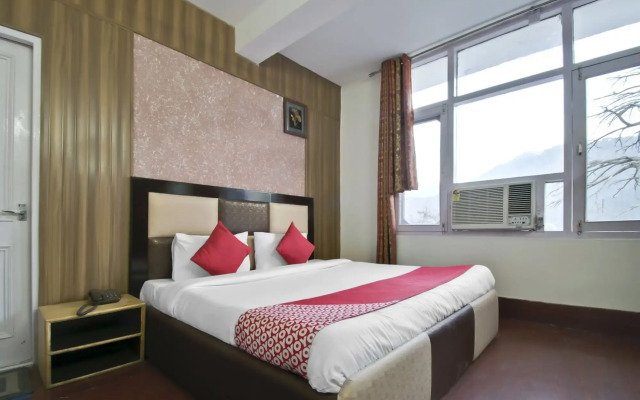Capital O 11741 Hotel Nest