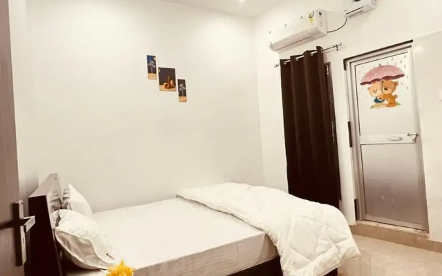 Goroomgo Ashoka Aashram Homestay Ayodhya