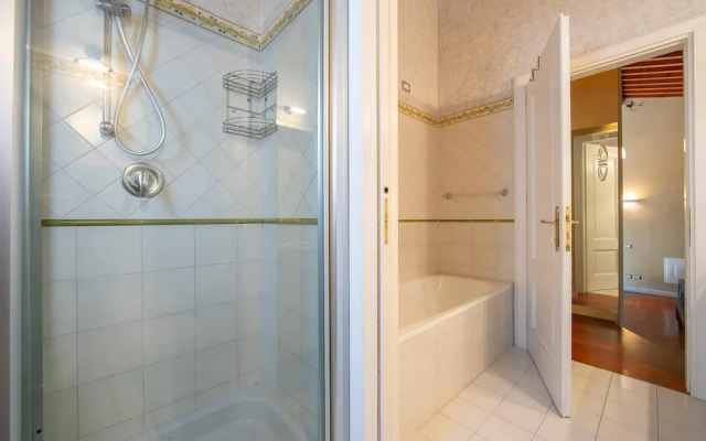 Villa Faccioli Magnolia With Shared Pool