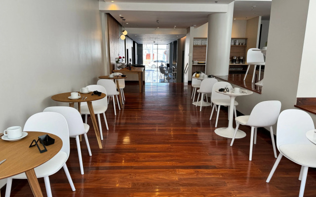 Roomie Salta by DOT Suites