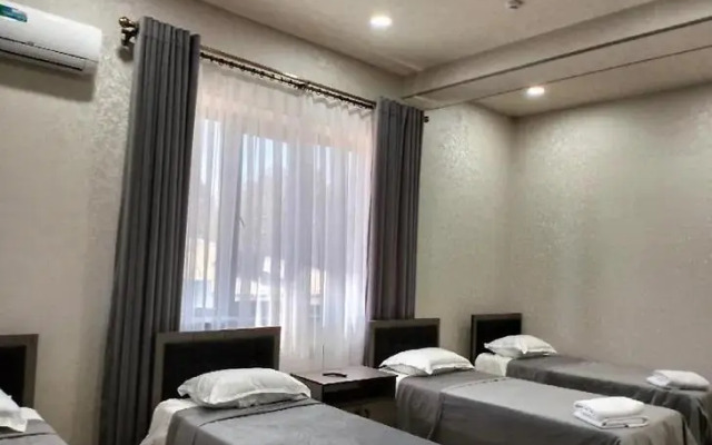 Brand Center Hotel (Брэнд Центр)