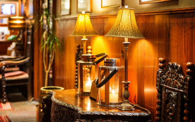 Royal Castle Hotel