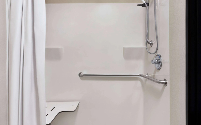 Travelodge by Wyndham McAlester