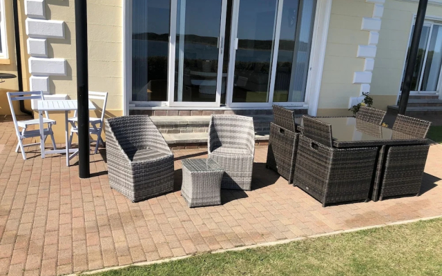 Immaculate 3-bed Apartment in Dundrum Co Down