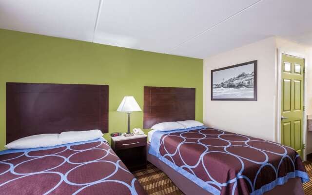 Super 8 by Wyndham Bangor