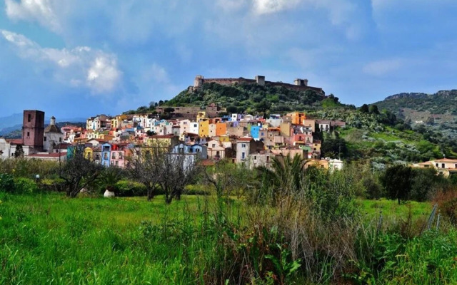 Apartment With 2 Bedrooms in Bosa, With Wonderful Mountain View