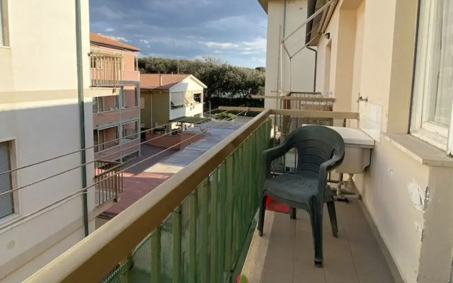 Apartment in a Building Facing the Sea-rif Florida